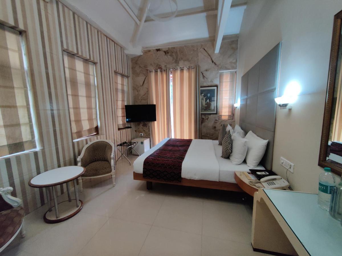 Capital Hotel Βομβάη Εξωτερικό φωτογραφία