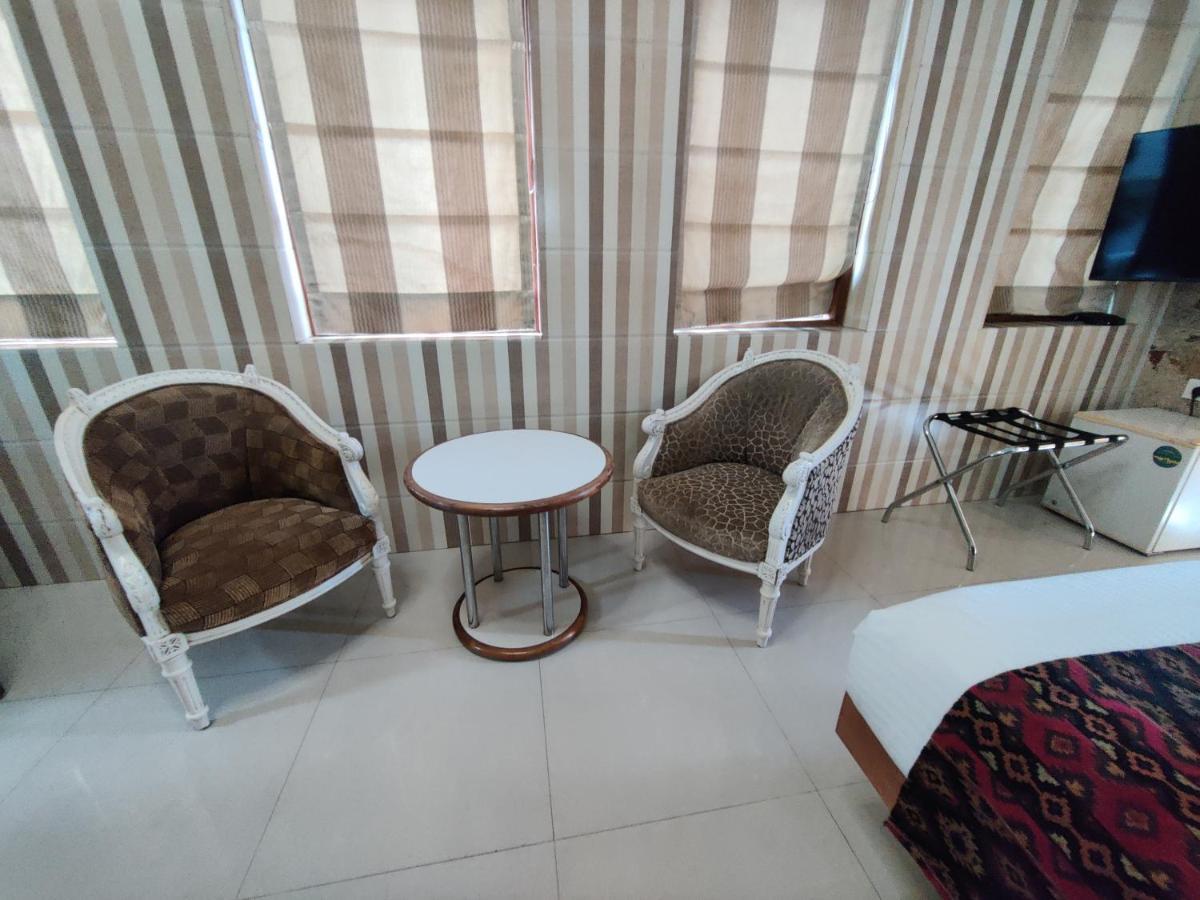 Capital Hotel Βομβάη Εξωτερικό φωτογραφία